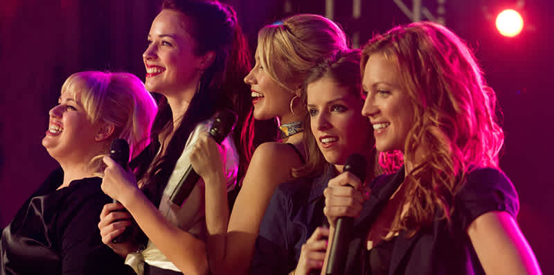 Blog - Pitch Perfect - Cast on stage